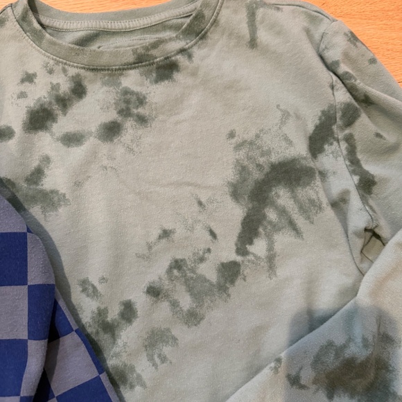 Cat & Jack Boys XL Lot (2 NWT Long Sleeve T's & 2 Sweatshirts) - Picture 7 of 8